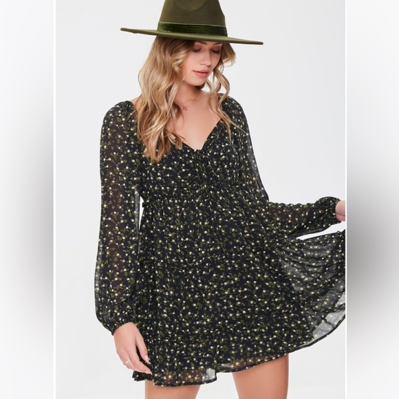Forever 21 Black floral dress - Picture 1 of 10